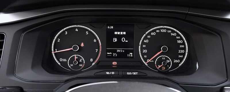 两厢polo一箱油跑多少公里,polo油耗高的原因是什么