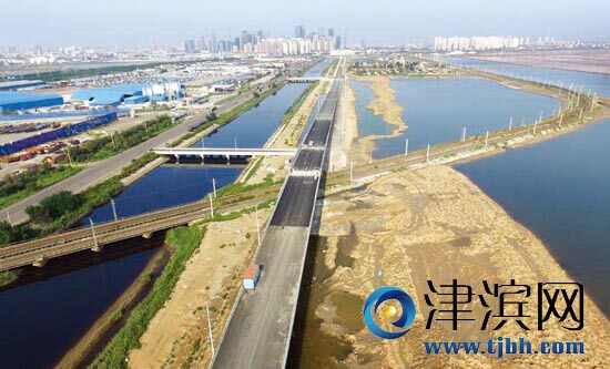 车主指南：天津：滨海新区疏港联络线工程南半幅具备通车条件