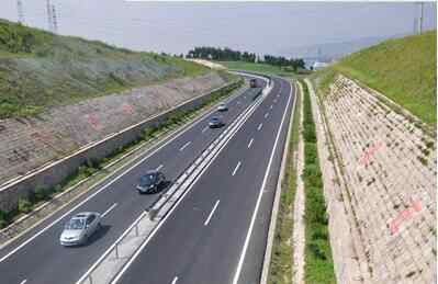 车主指南：鹤大高速公路已全线贯通--东北重要大通道