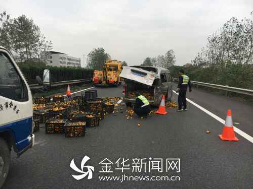 车主指南：浙江：面包车高速炸胎毁了一车橘子