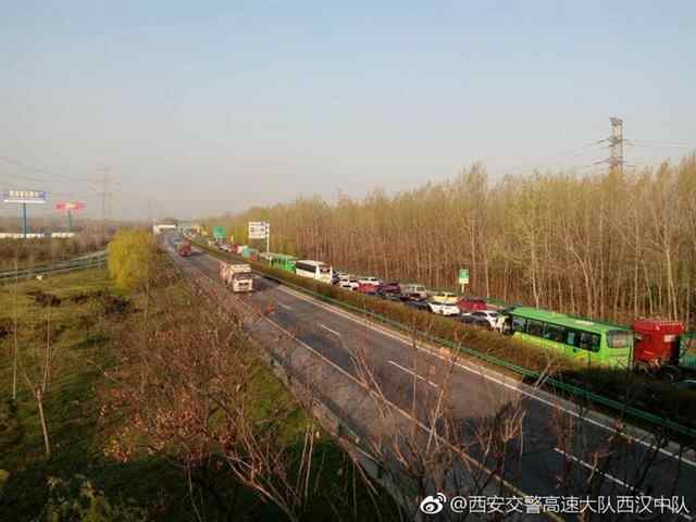 车主指南：陕西：清明假期扎堆出行   多条高速路出现严重拥堵