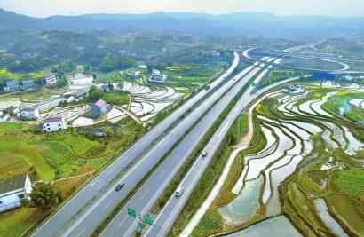 车主指南：2016年底，四川省高速公路通车里程超6500公里