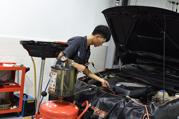 家用轎車多少公里保養