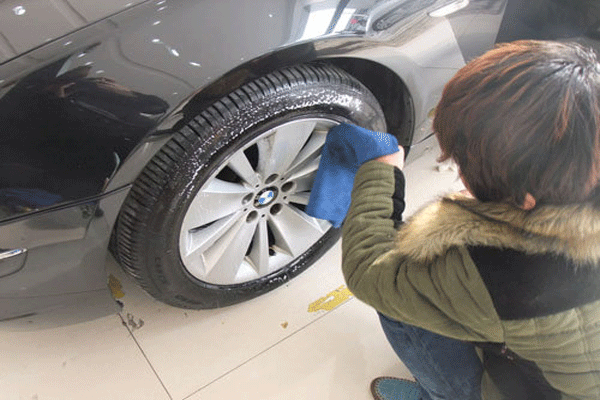 汽車輪胎保養(yǎng)液